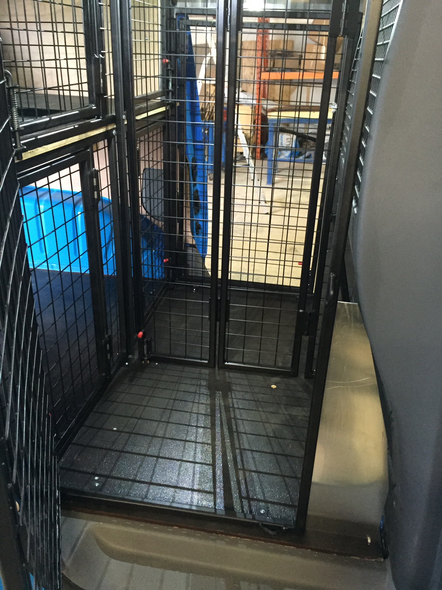 ford transit custom dog cages