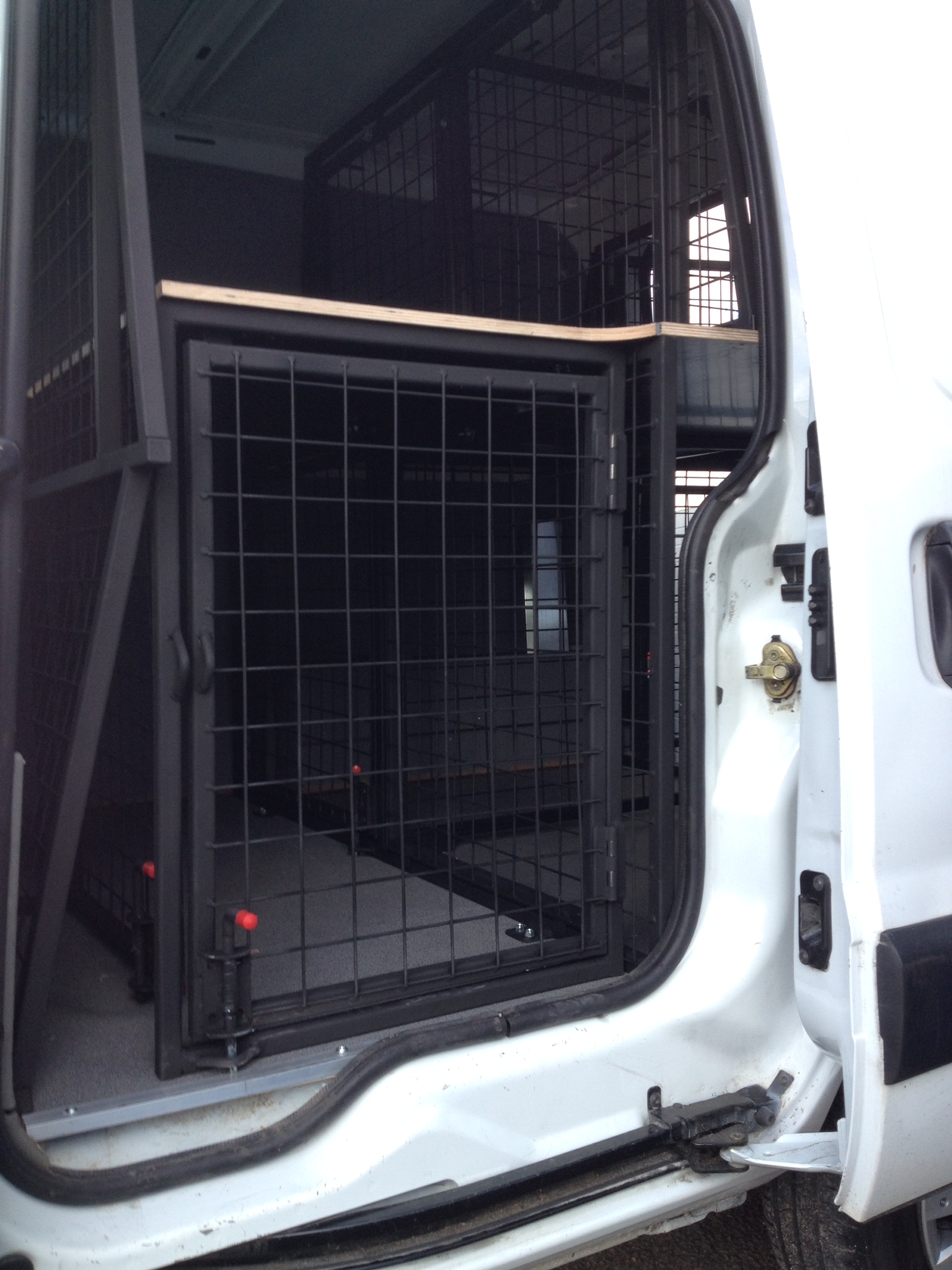 ford transit custom dog cages